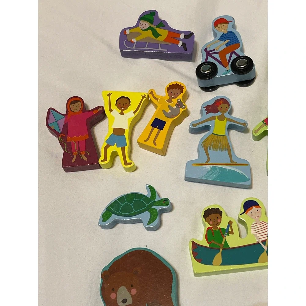 Floss‎ & Rock Wooden People and Animals of the World Block Play Set 17 Pieces